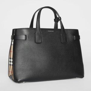 Burberry Medium Banner in Leather